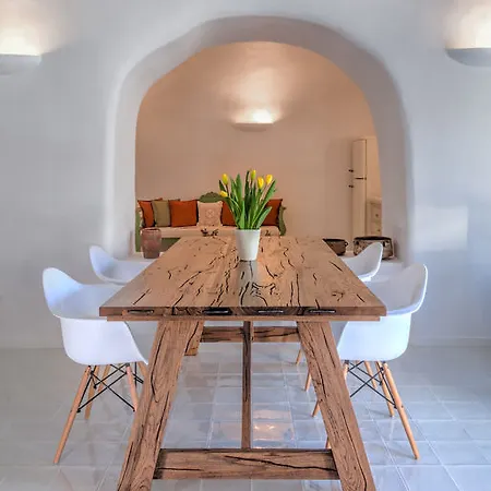 Villa Luna Santorini