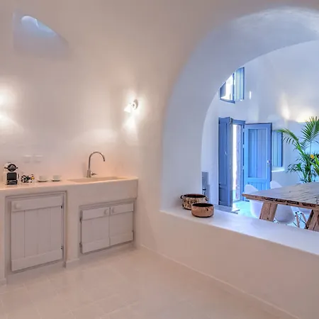 Luna Santorini Villa