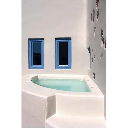 Villa Luna Santorini