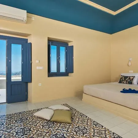 Luna Santorini