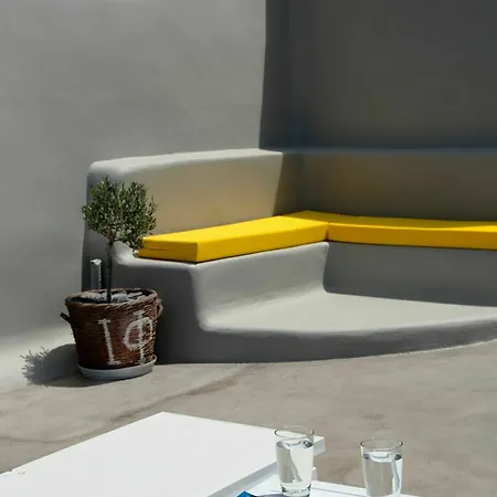 Villa Luna Santorini Pyrgos Kallistis