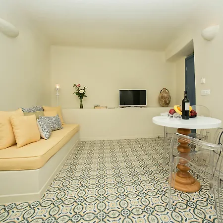 Luna Santorini Villa